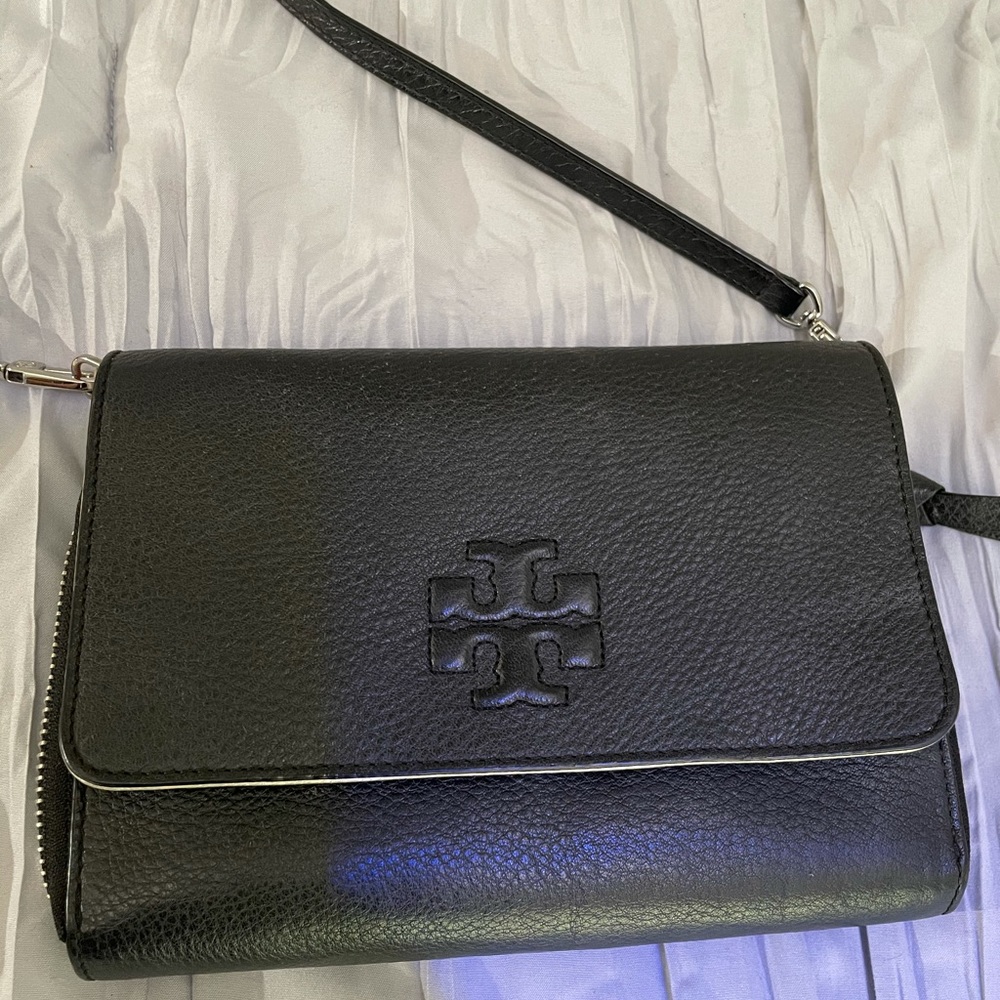 Black Tory Burch Crossbody wallet